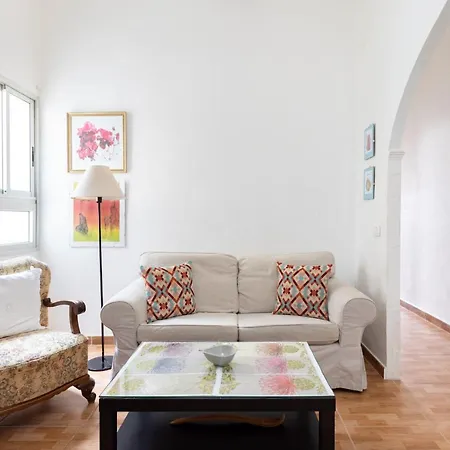 Home2book Comfy Cruz Center